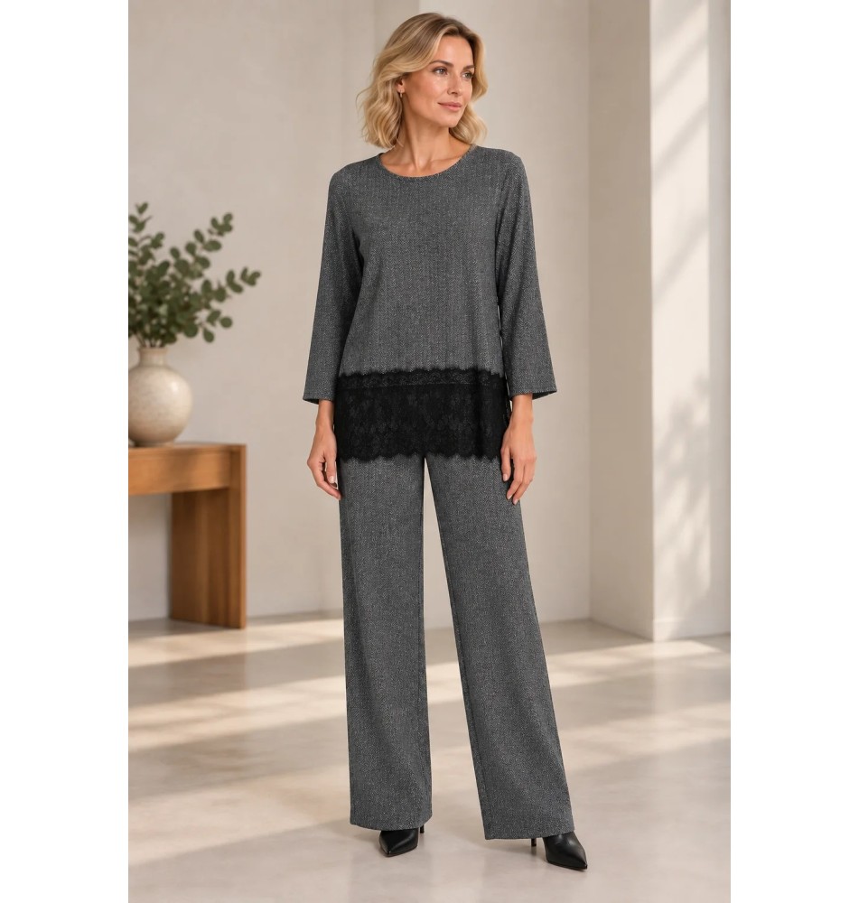 Conjunto de pantalón con jersey terminado en blonda