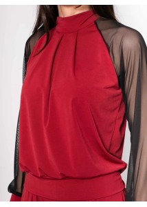 Conjunto pantalón palazzo y top con mangas de tul. Granate